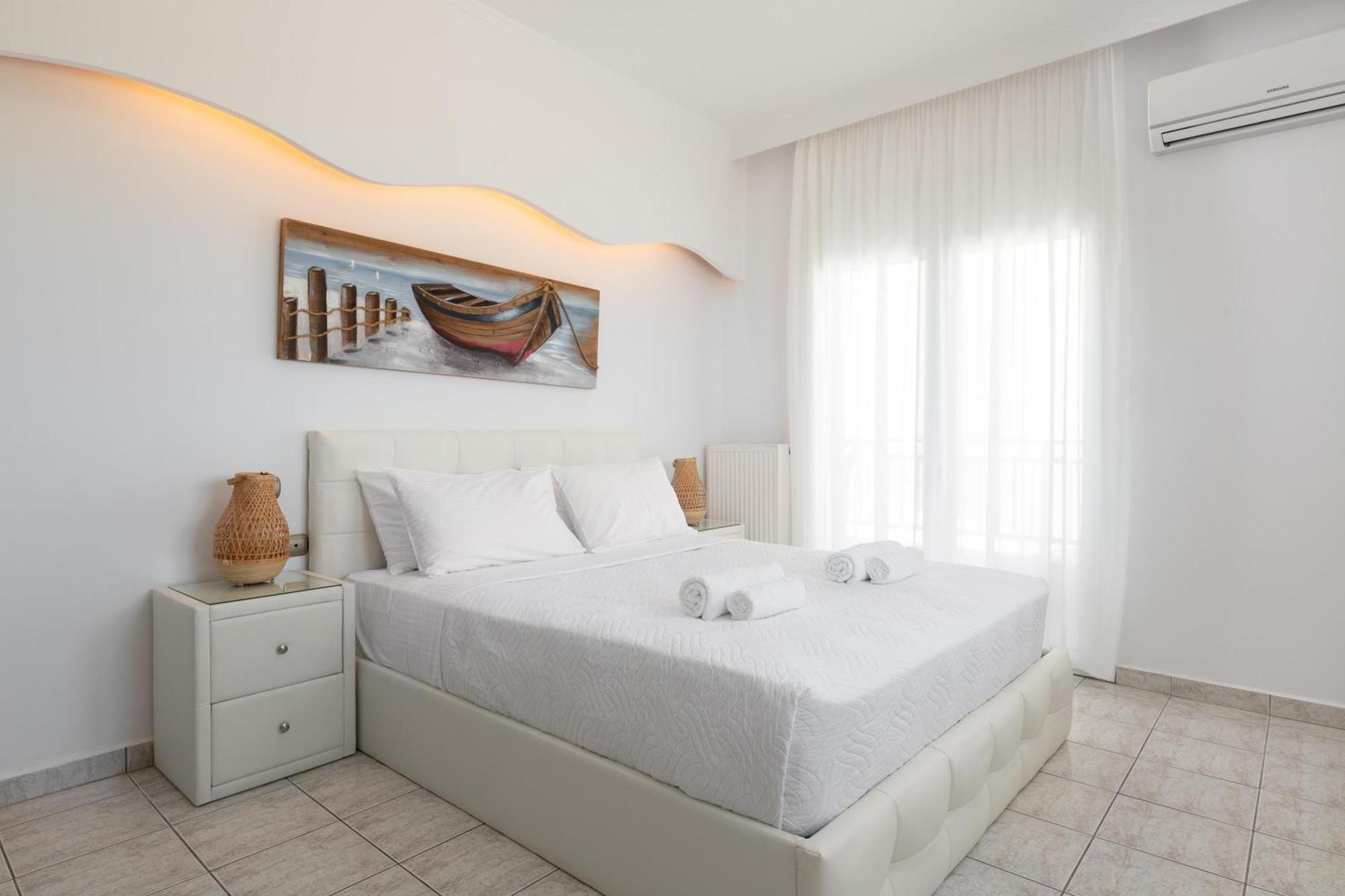 White&Blue Luxury Suites Ialysos (Rhodes) Exterior foto